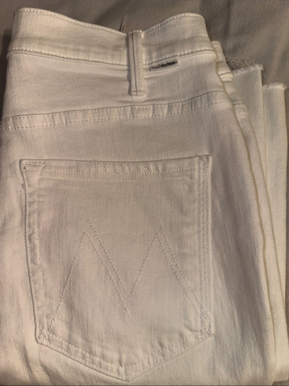 MOTHER The Hustler ankle fray  White Denim Jeans